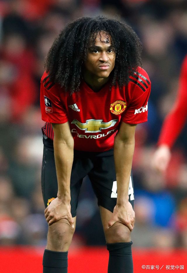 在曼联与雷丁的比赛中,华裔小将钟塔西迎来一线球队的首秀